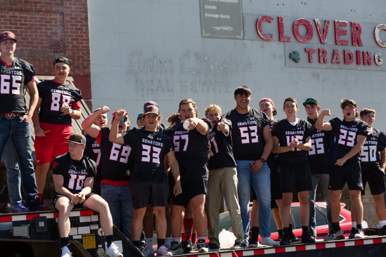 GHS FOOTBALL TEAM AT HOMECOMING PARADE